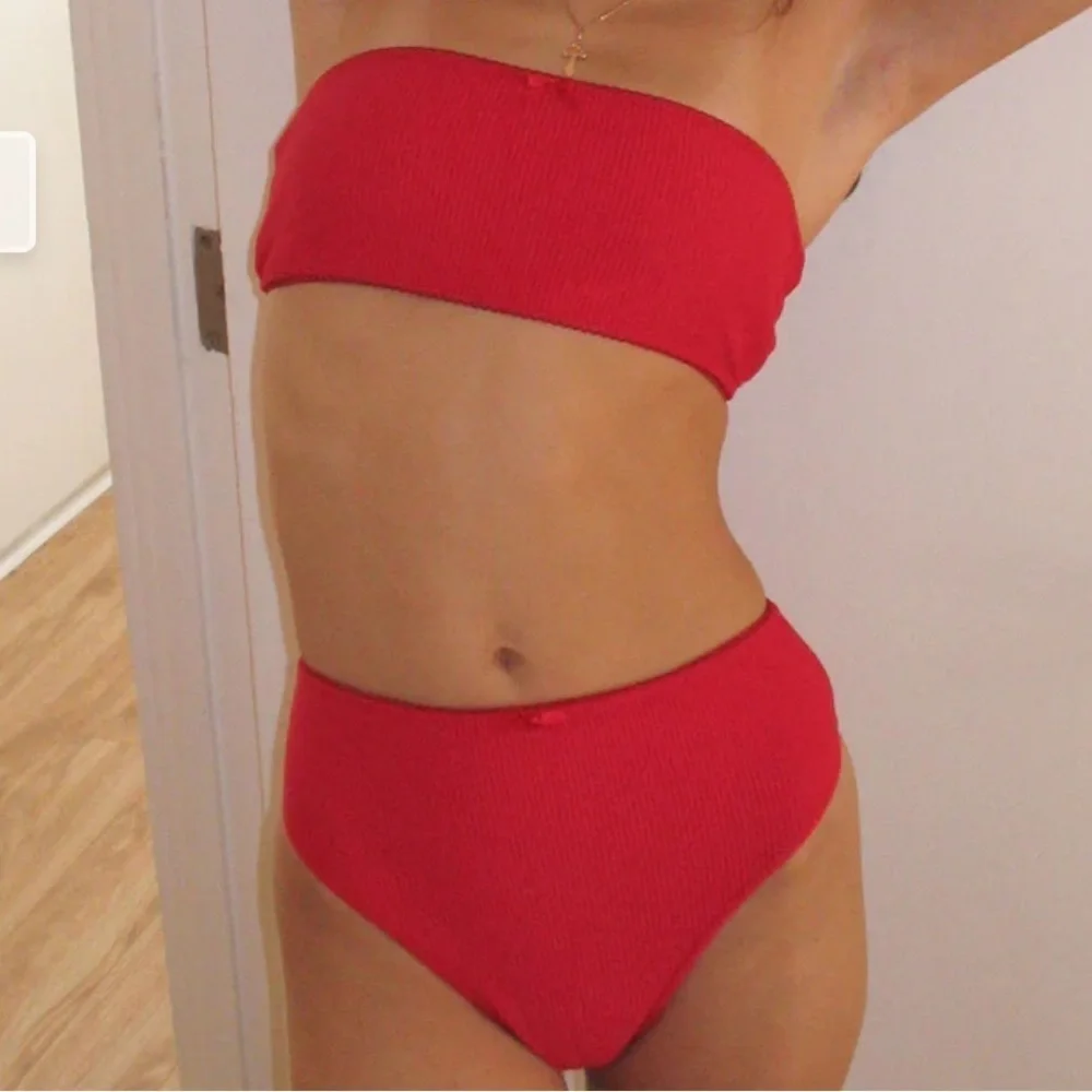 Frankie’s Bikinis Set | Top L Bottoms M